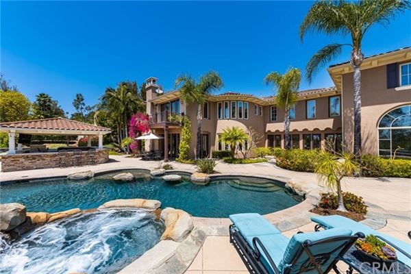 Seven Gables Real Estate | Luxury Real Estate Agents | Luxury Portfolio