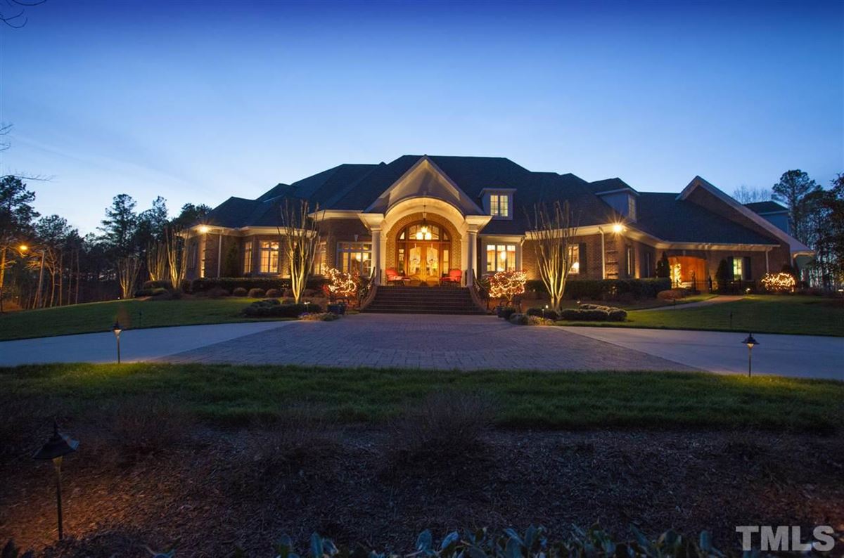 sprawling-31-acre-estate-home-exceptionally-appointed-north-carolina