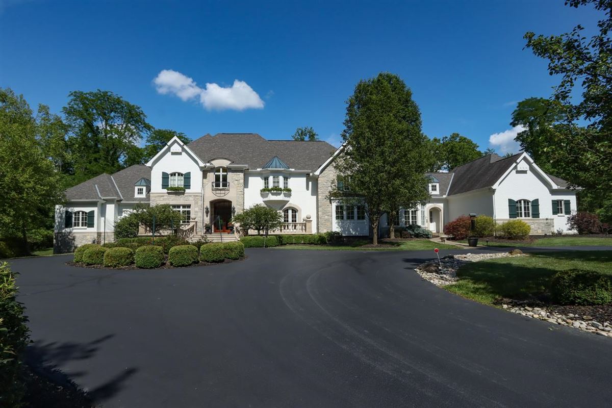 EXTRAORDINARY HOME ON PRIVATE LOT Ohio Luxury Homes Mansions For