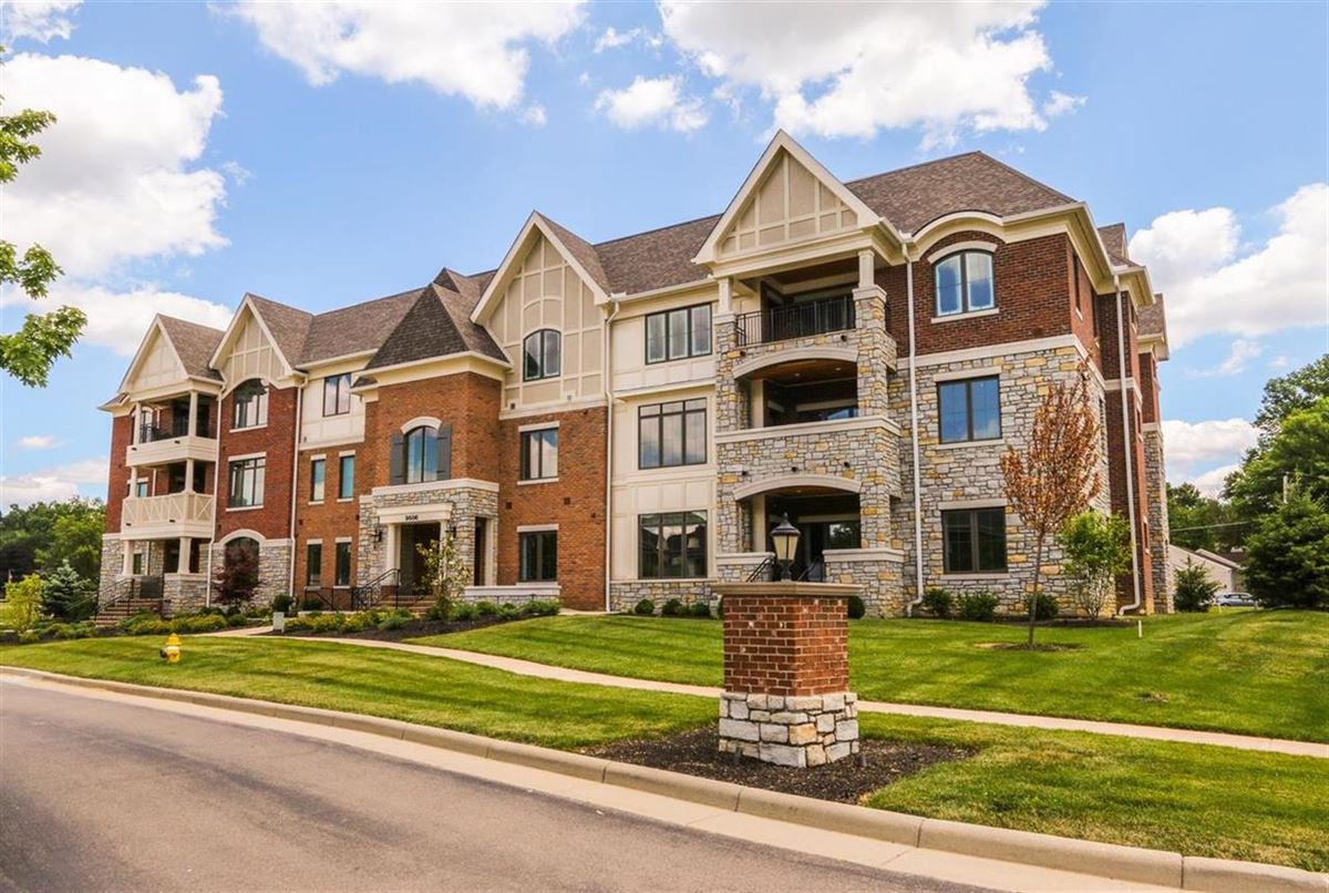 LUXURY CAREFREE LIVING IN BLUE ASH Ohio Luxury Homes Mansions For