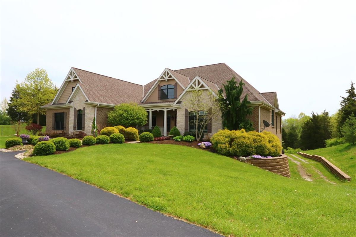 CUSTOM HOME WITH 15 ACRES Kentucky Luxury Homes Mansions For Sale Luxury Portfolio