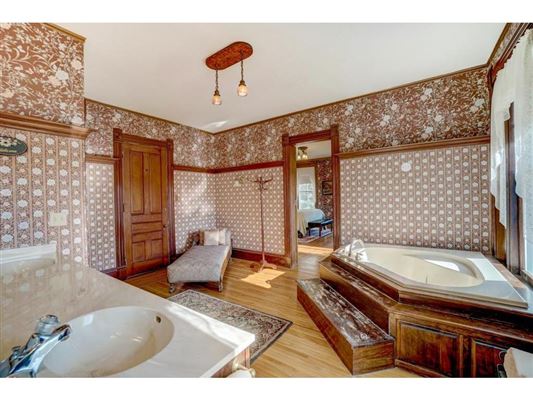 A Luxurious 1884 Victorian Mansion Wisconsin Luxury Homes