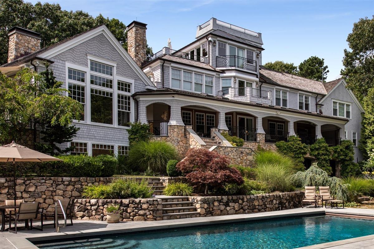GLORIOUS GATED ESTATE ON COTUIT BAY Massachusetts Luxury Homes