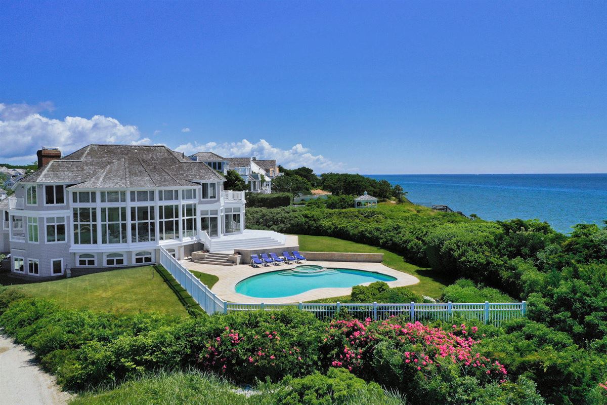 An Oceanfront Gem With Sweeping Views Massachusetts Luxury Homes Mansions For Sale Luxury
