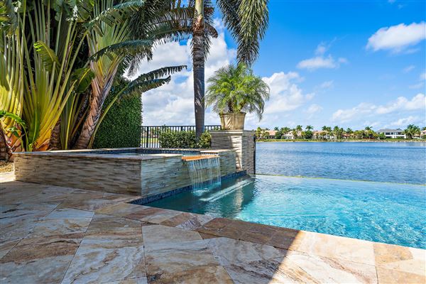 RECENTLY RENOVATED LAKEFRONT HOME | Florida Luxury Homes | Mansions For ...