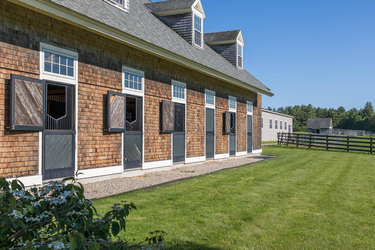 PREMIER EQUESTRIAN FACILITY | New Hampshire Luxury Homes | Mansions For ...