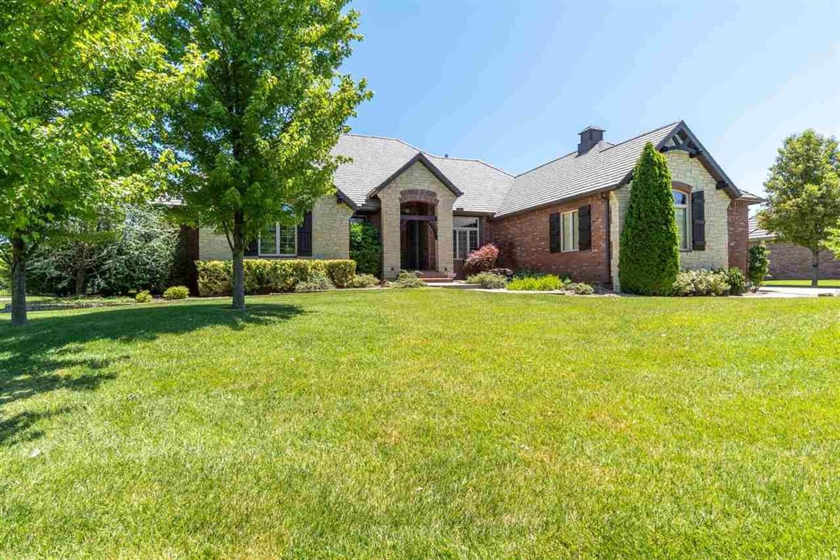  Kansas Luxury Homes Mansions For Sale Luxury Portfolio