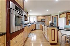 在某个地方的美丽家 mansions