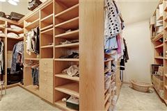 Luxury real estate 在某个地方的美丽家