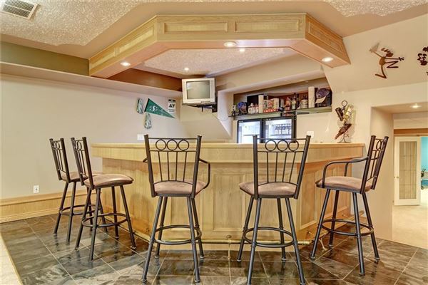 Luxury properties 在某个地方的美丽家