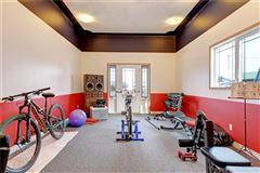 Luxury real estate 在某个地方的美丽家