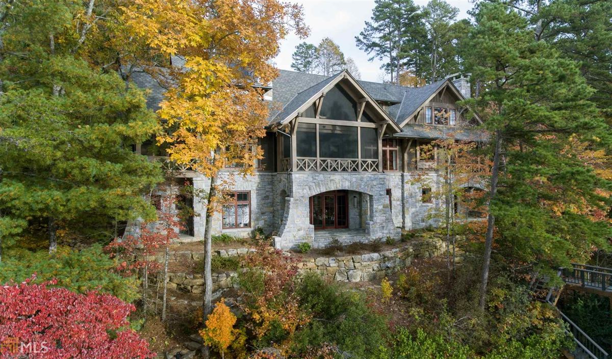 EXPERTLY CRAFTED LAKE BURTON HOME Luxury Homes Mansions For