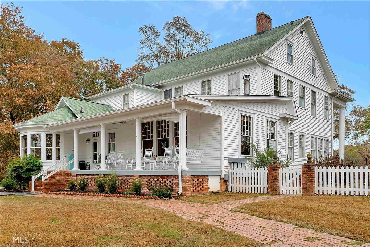 50 ACRE HISTORIC SOUTHERN ESTATE Luxury Homes Mansions For