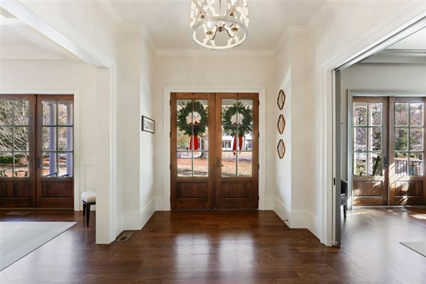 Luxury homes 升级定制设计和构建的家庭