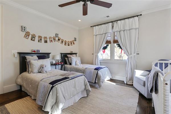 升级定制设计和构建的家庭 luxury homes