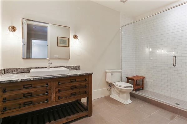 升级定制设计和构建的家庭 luxury real estate