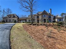 Luxury homes in 宏伟的五英亩封闭式庄园