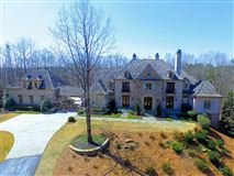 Mansions in 宏伟的五英亩封闭式庄园