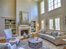 宏伟的五英亩封闭式庄园 luxury homes