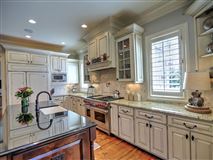 宏伟的五英亩封闭式庄园 luxury real estate