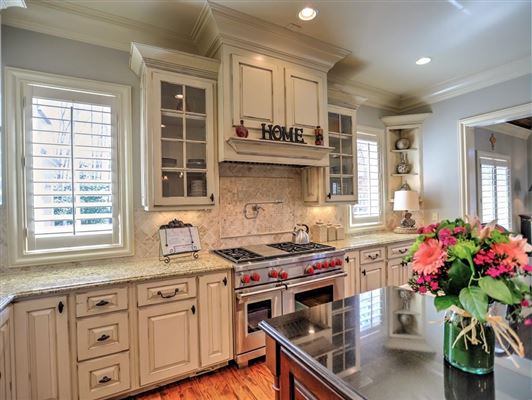 Mansions 宏伟的五英亩封闭式庄园