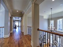 宏伟的五英亩封闭式庄园 luxury homes