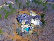 宏伟的五英亩封闭式庄园 luxury real estate