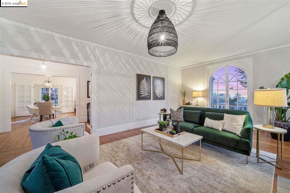 STUNNING TRADITIONAL HOME IN OAKLAND California Luxury Homes
