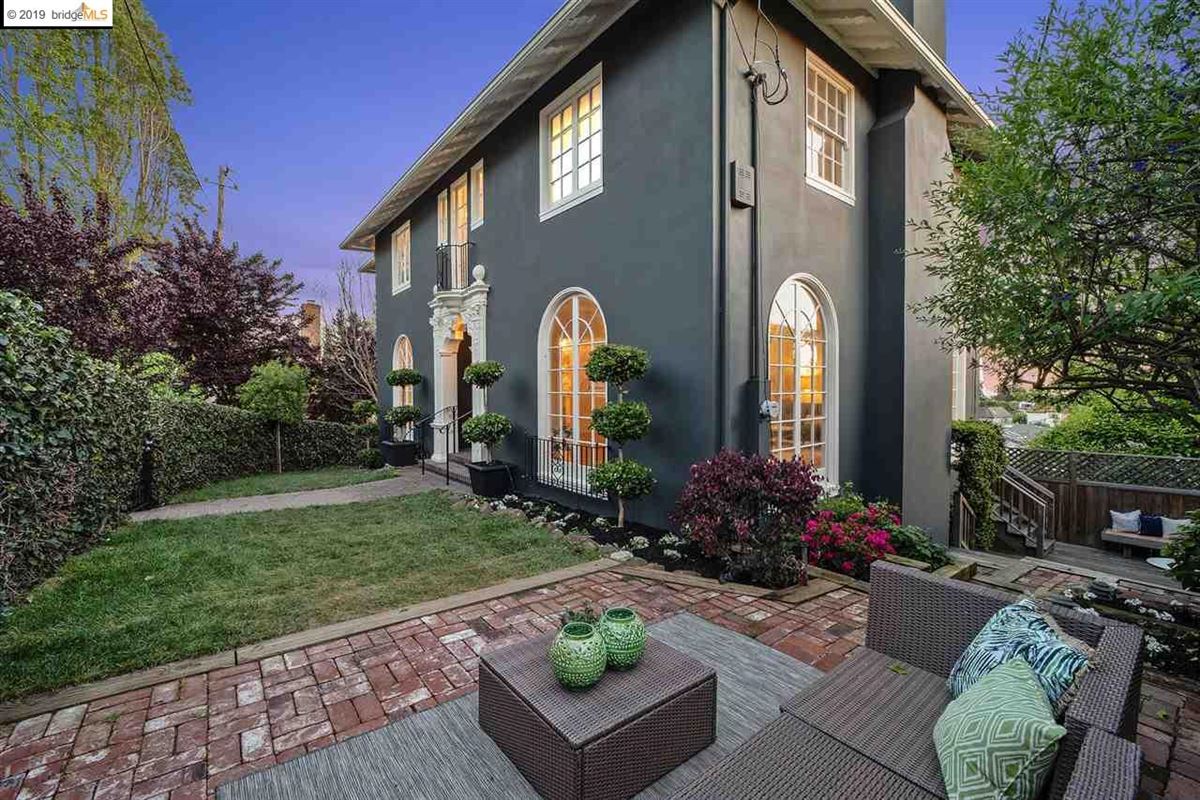 STUNNING TRADITIONAL HOME IN OAKLAND California Luxury Homes