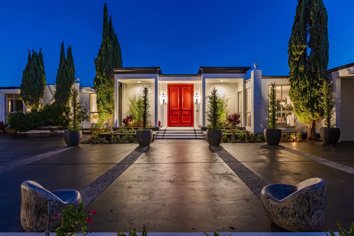 MID-CENTURY MODERN OASIS IN TROUSDALE ESTATES | California Luxury Homes ...