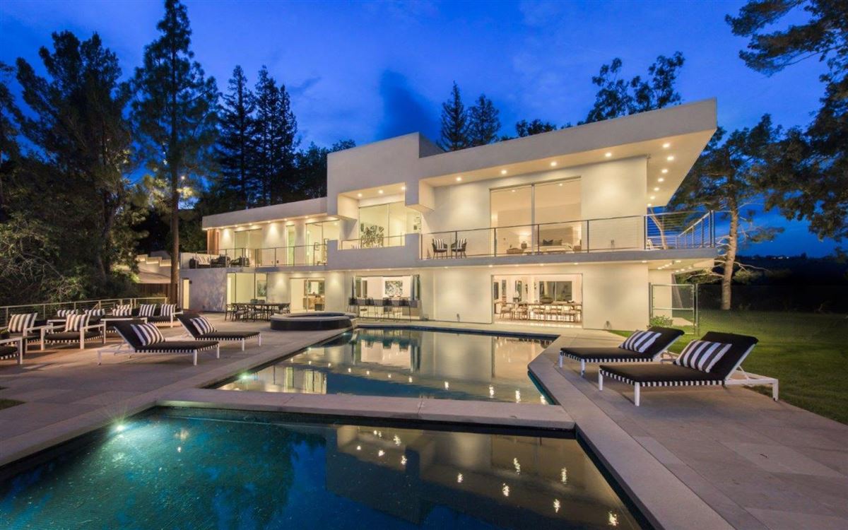 THE GRAND LAKE COMO RETREAT OF BEL AIR California Luxury Homes