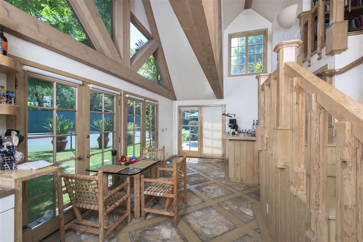 LANDMARK ESTATE IN THE HEART OF BEVERLY HILLS California Luxury Homes Mansions For Sale