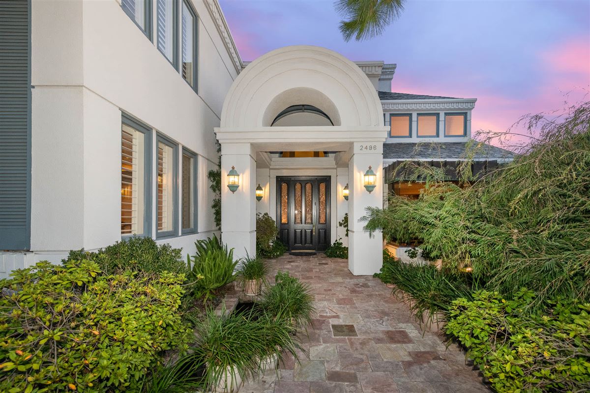 PRIVATE CONTEMPORARY VIEW ESTATE IN BEL AIR CREST California Luxury