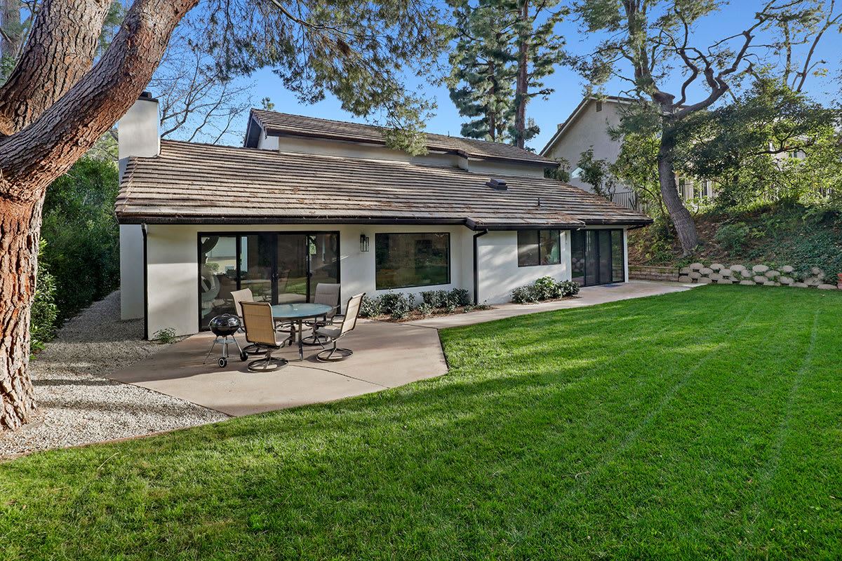 BEAUTIFUL BEL AIR RIDGE STAND ALONE HOME California Luxury Homes