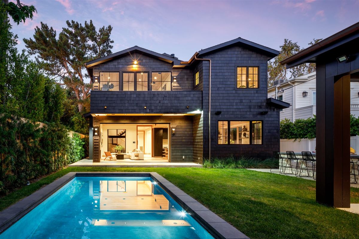 NEW MODERN FARMHOUSE IN THE HEART OF BRENTWOOD California Luxury