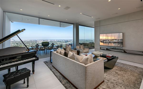LARGE, PAUL MCCLEAN DESIGNED ESTATE | California Luxury Homes ...