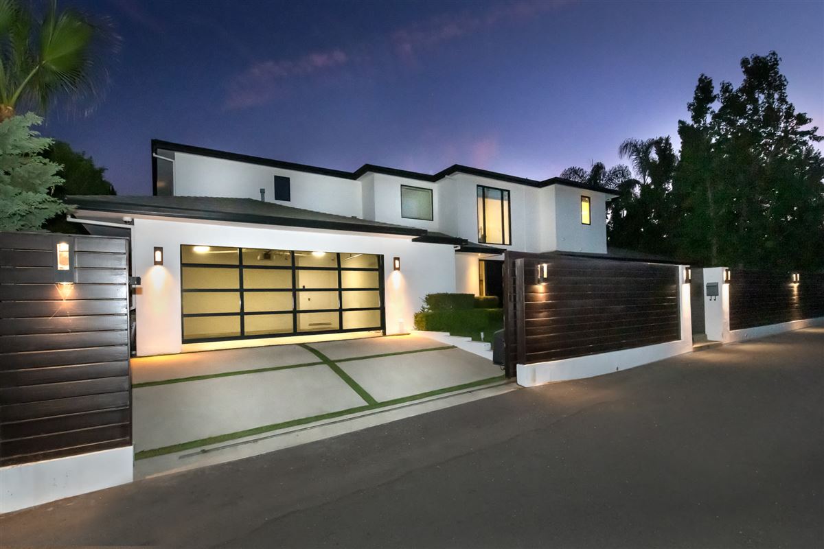 SLEEK CUSTOM MODERN GATED HOME | California Luxury Homes | Mansions For ...