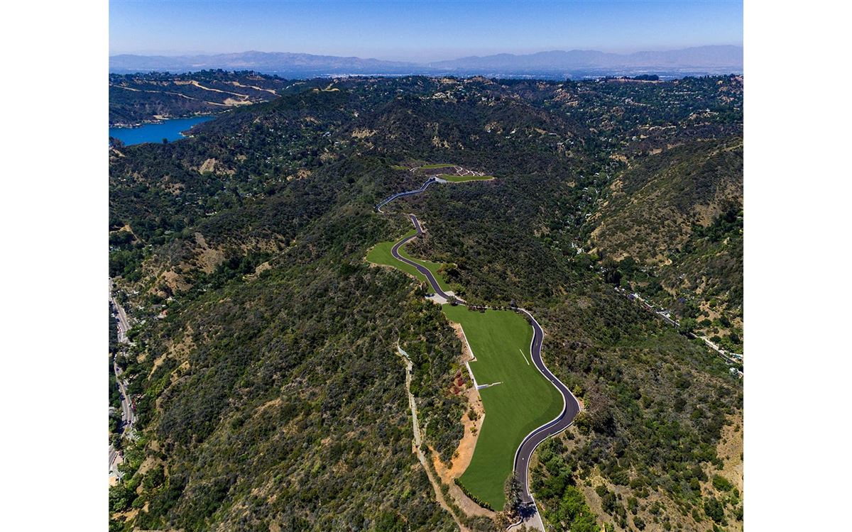 THE ENCHANTED HILL ABOVE BEVERLY HILLS California Luxury Homes