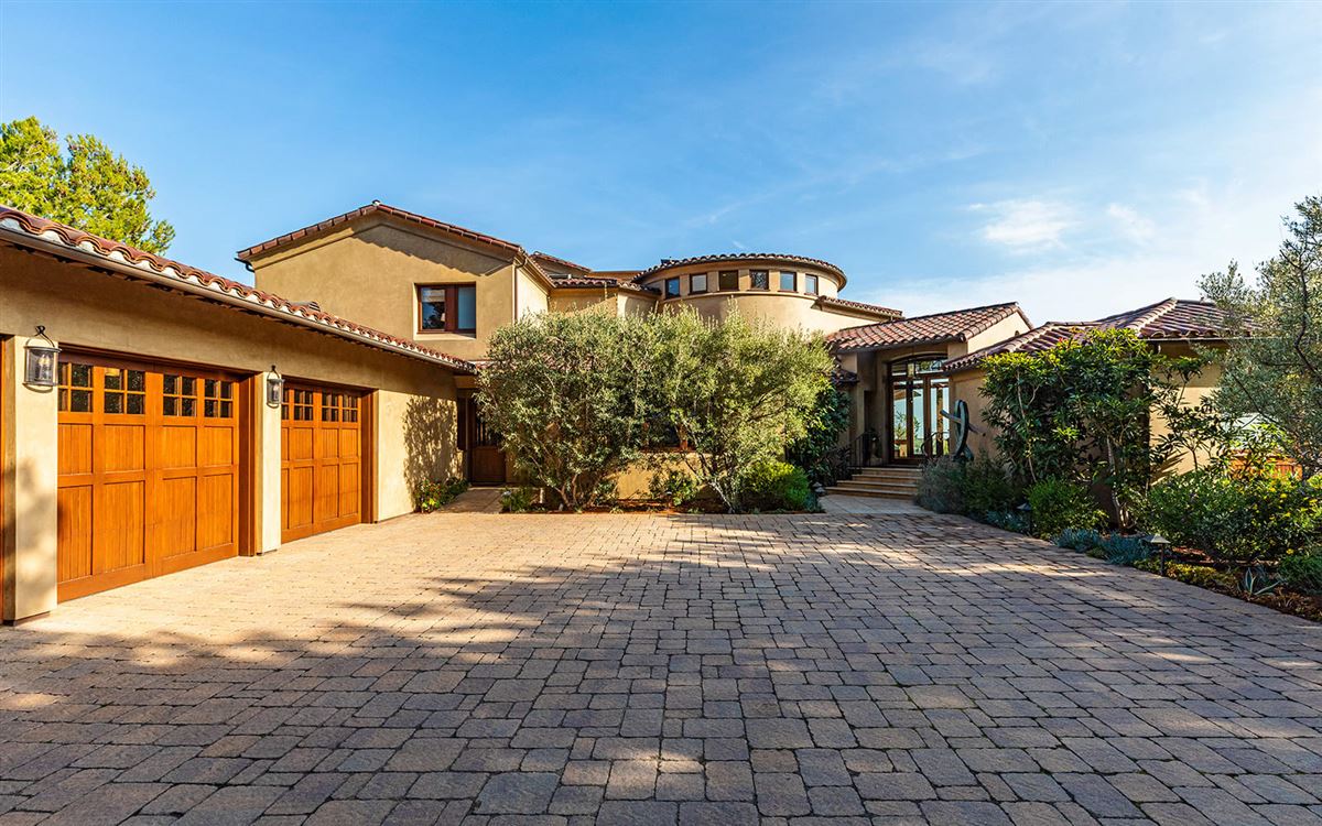 SPECTACULAR CUSTOM ESTATE IN PRIME BRENTWOOD California Luxury Homes