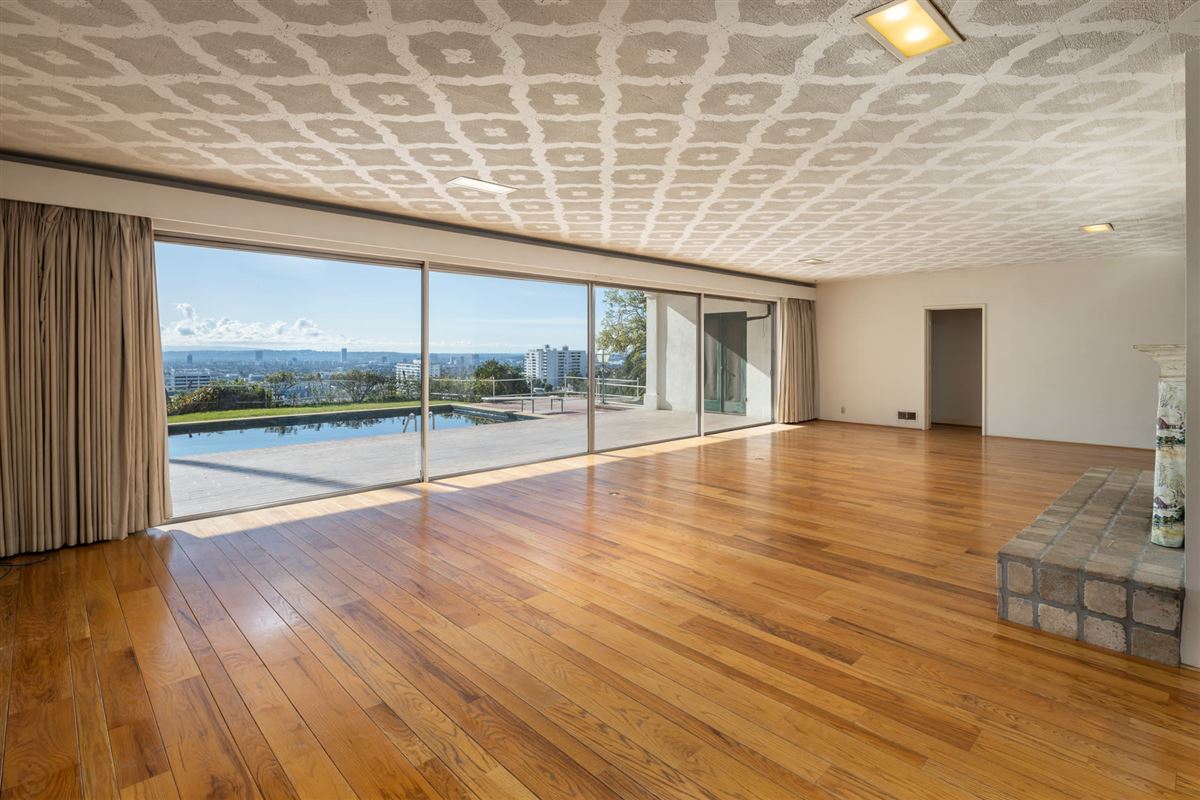 LEGENDARY PENNY MARSHALL ESTATE California Luxury Homes Mansions