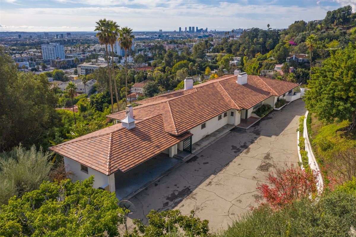 LEGENDARY PENNY MARSHALL ESTATE California Luxury Homes Mansions