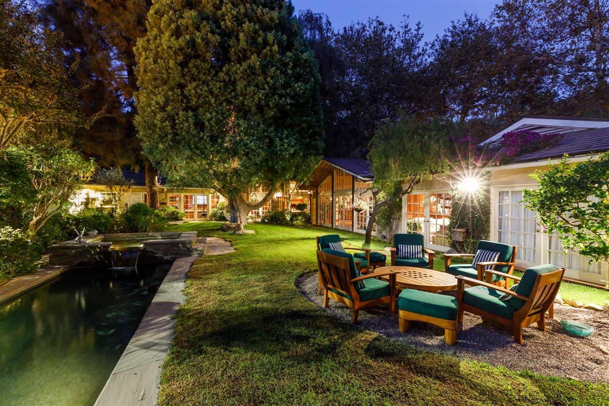 PRIVATE COMPOUND ON THE WESTSIDE OF LOS ANGELES California Luxury