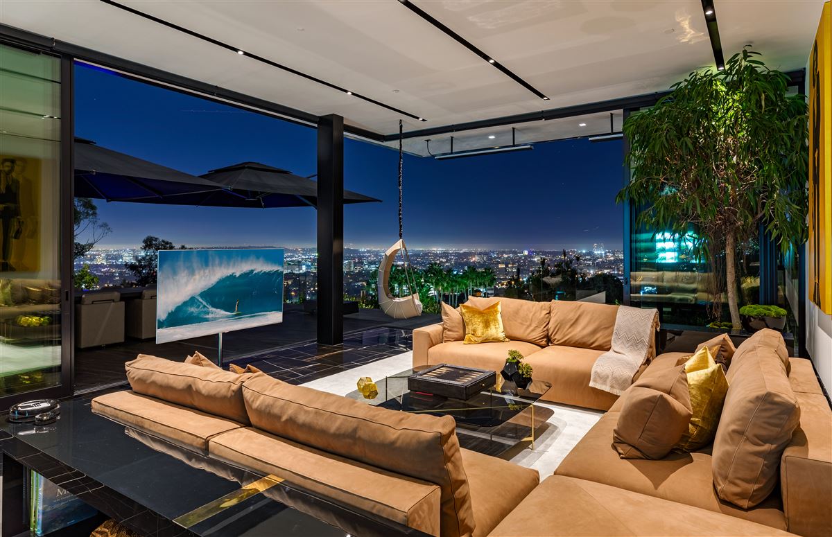 SEXIEST SUNSET STRIP MODERN HOME California Luxury Homes Mansions