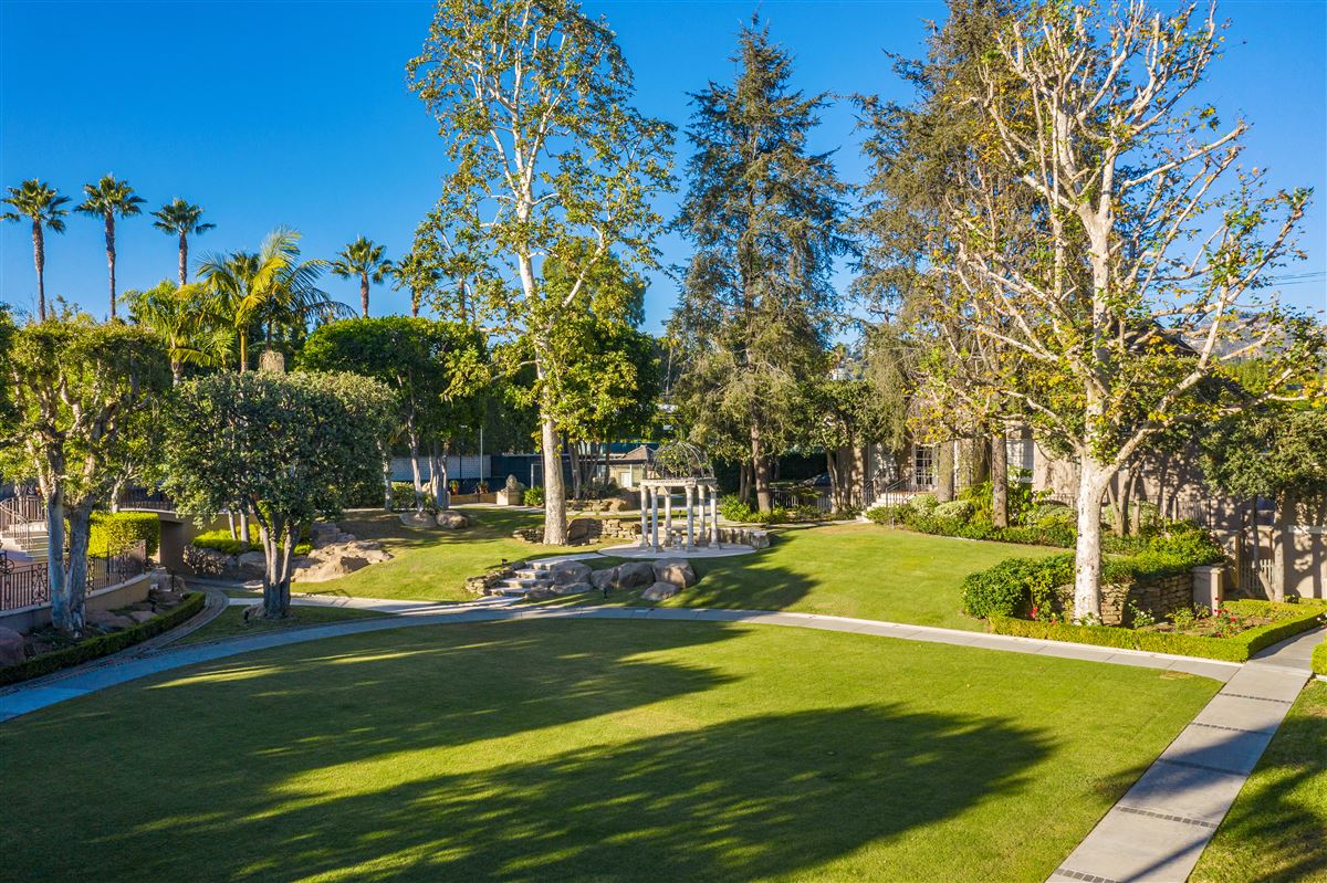 THE LARGEST PROPERTY IN THE BEVERLY HILLS FLATS California Luxury