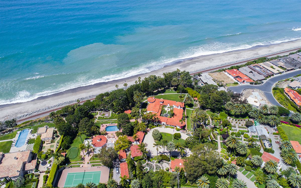 LA CASA PACIFICA OCEANFRONT ESTATE California Luxury Homes