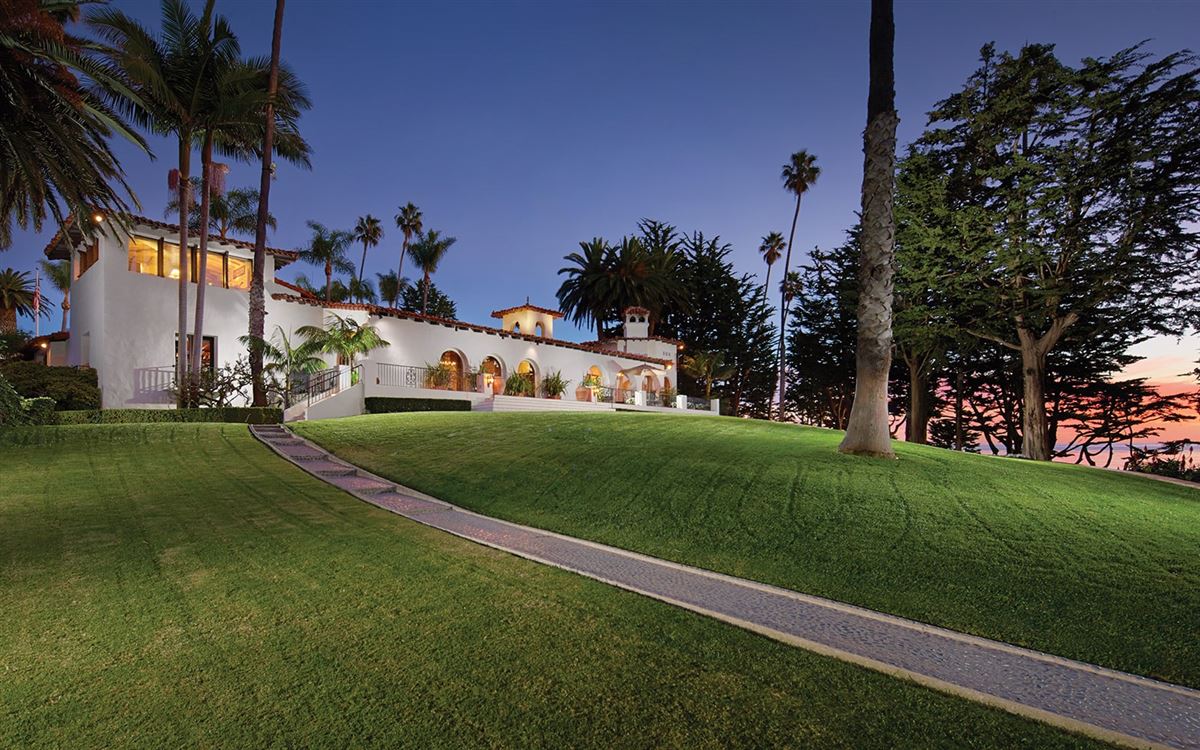 LA CASA PACIFICA OCEANFRONT ESTATE California Luxury Homes