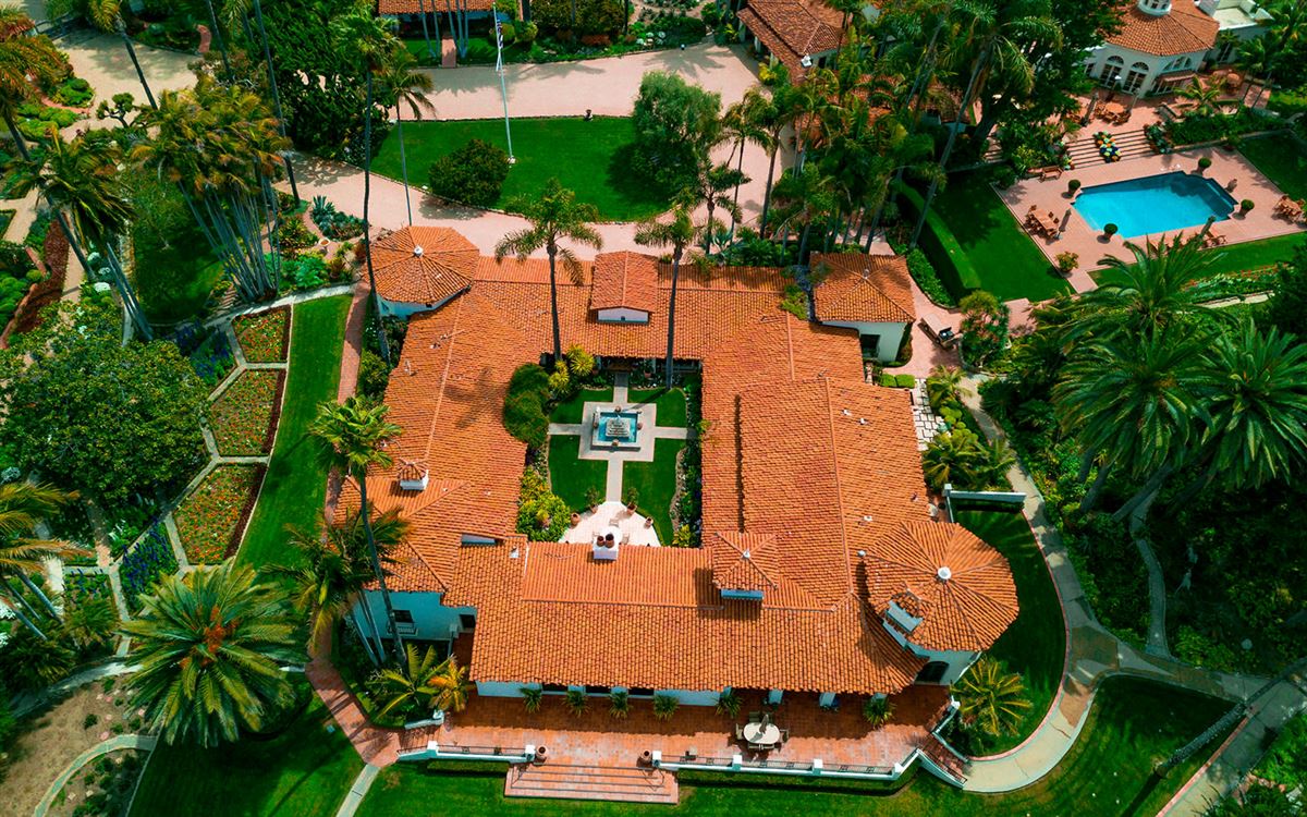 LA CASA PACIFICA OCEANFRONT ESTATE California Luxury Homes