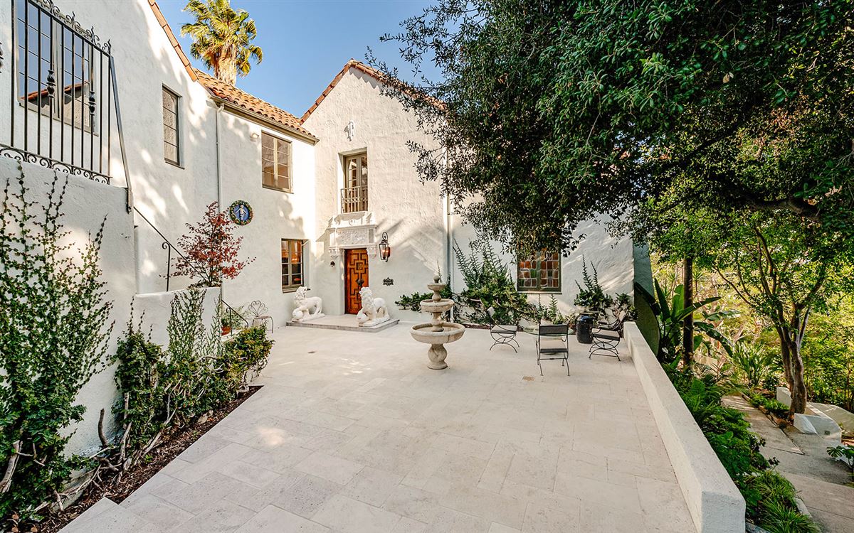 MOST COVETED STREET IN LOS FELIZ California Luxury Homes Mansions