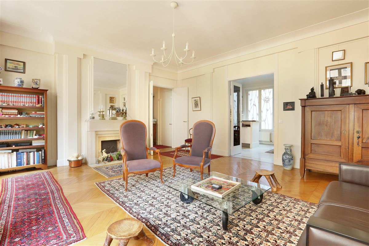 A SUPERB APARTMENT IN A 1930S BUILDING | France Luxury Homes | Mansions ...