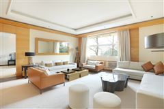 巴黎华丽的一楼出租公寓 mansions